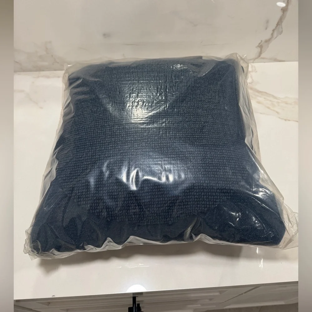 NWT West Elm Outdoor Tufted Circle Pillow 20x20, Midnight - Picture 4 of 8